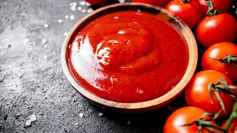 تصویر 4 از رب گوجه فرنگی قرمز با شدت رنگ بالا و مناسب ایجاد جلوه غنی در غذا